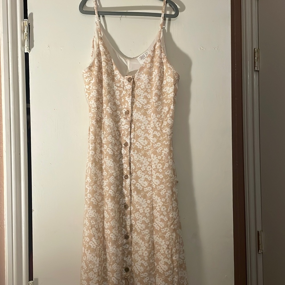 Sienna Sky XS tan and white Sun dress